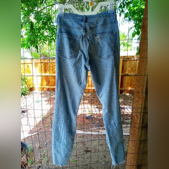 H&M Distressed Jeans - Picture 3 of 7